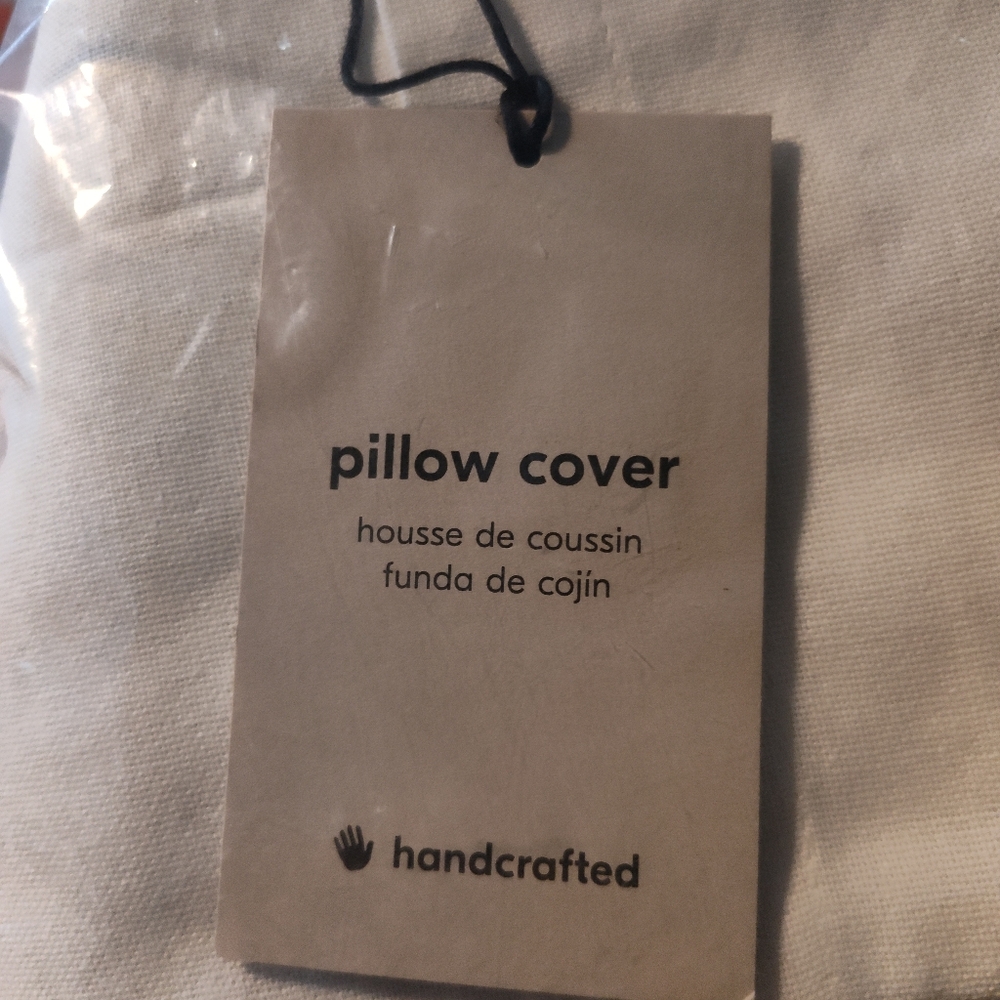 NWT West Elm Crewel Rounded Pillow Covers Set - Picture 5 of 6